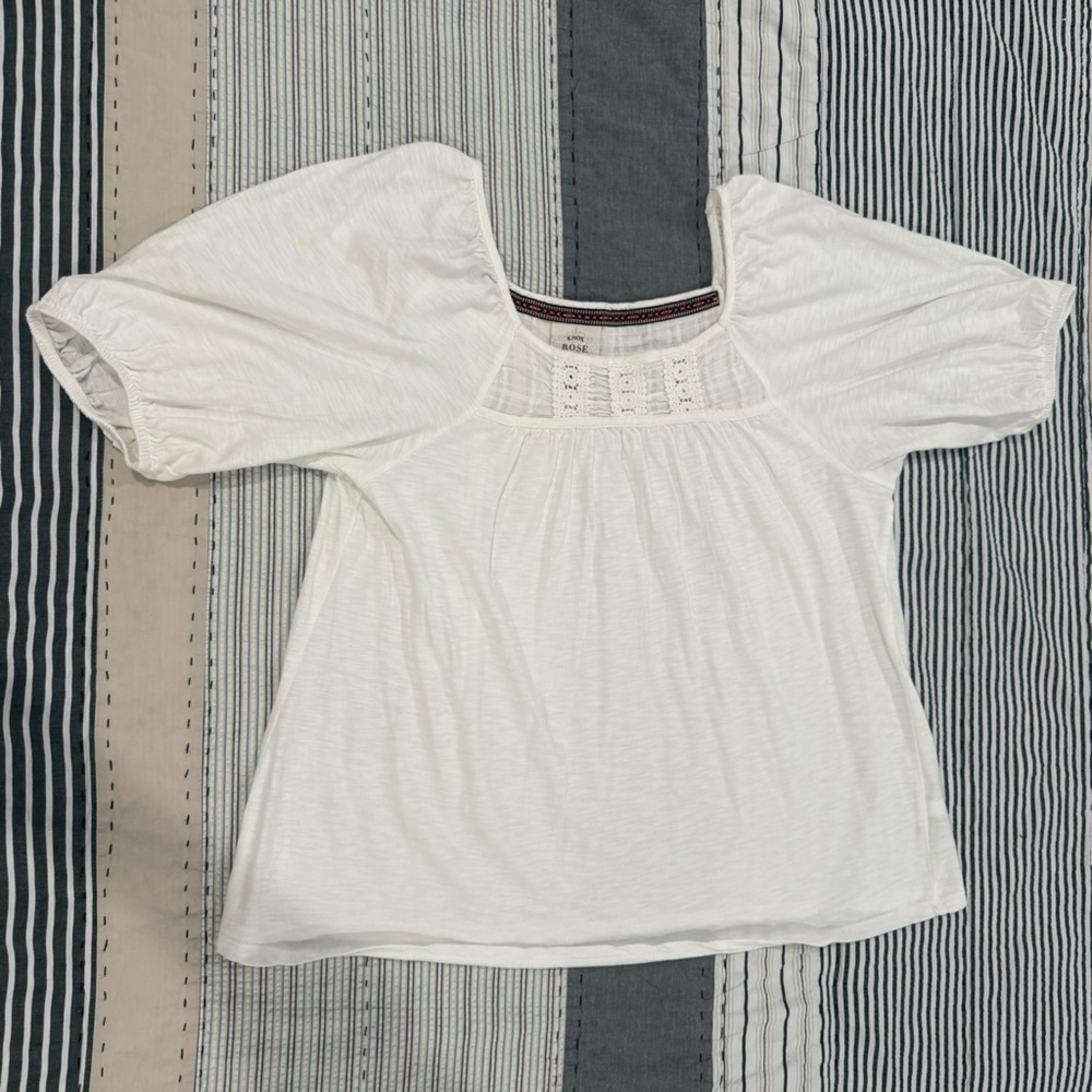 🛍️ Knox Rose White Blouse with Textured Detail